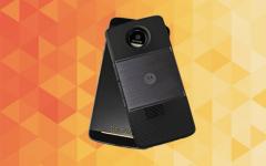 Motorola to launch 12 MotoMods in 2017