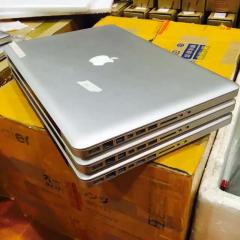 Apple MacBook Pro MC723 15.6