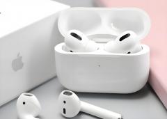 Apple AirPods with Charging Case (Previous Model)